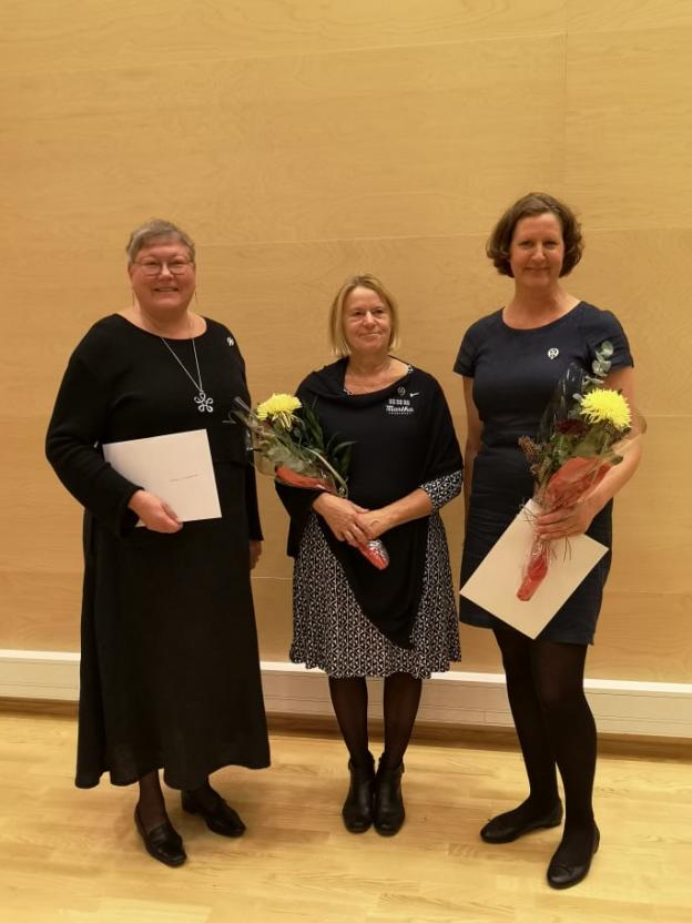 Nina Bengtsson, Ann Carlsson och Harriet Strandvik Marthaförbundets representanter Nina Bengtsson, Ann Carlsson och Harriet Strandvik